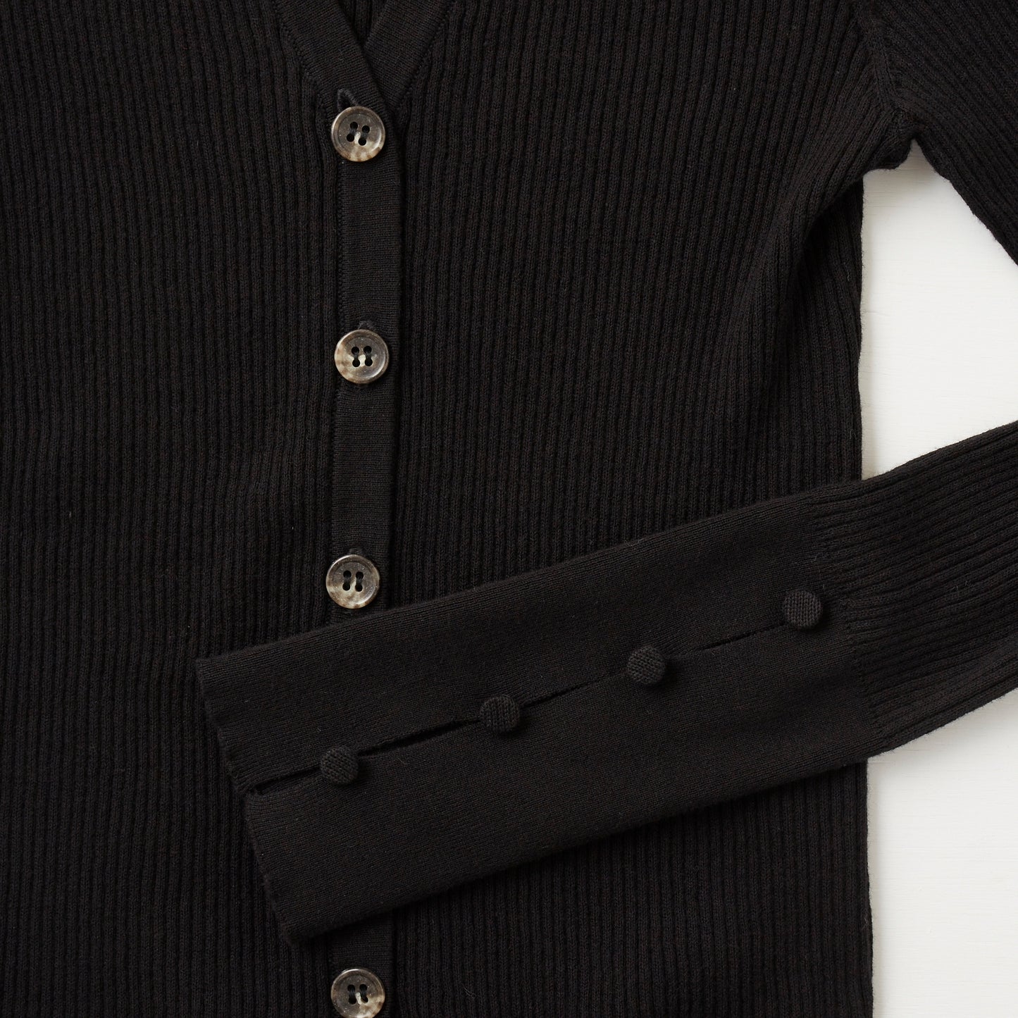 【AT HEART】SOPHIA CARDIGAN (black)