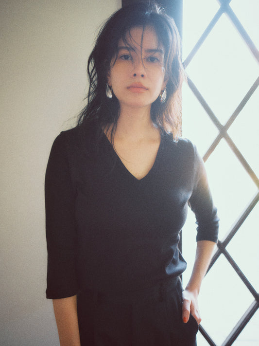 THURLOE V NECK (black)