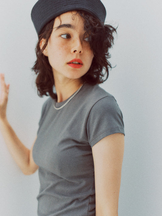 KIKI BABY TEE (charcoal gray)