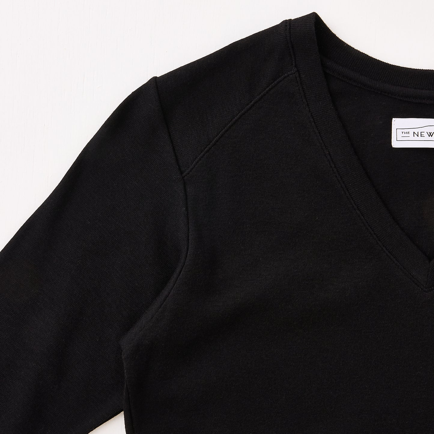 THURLOE V NECK (black)