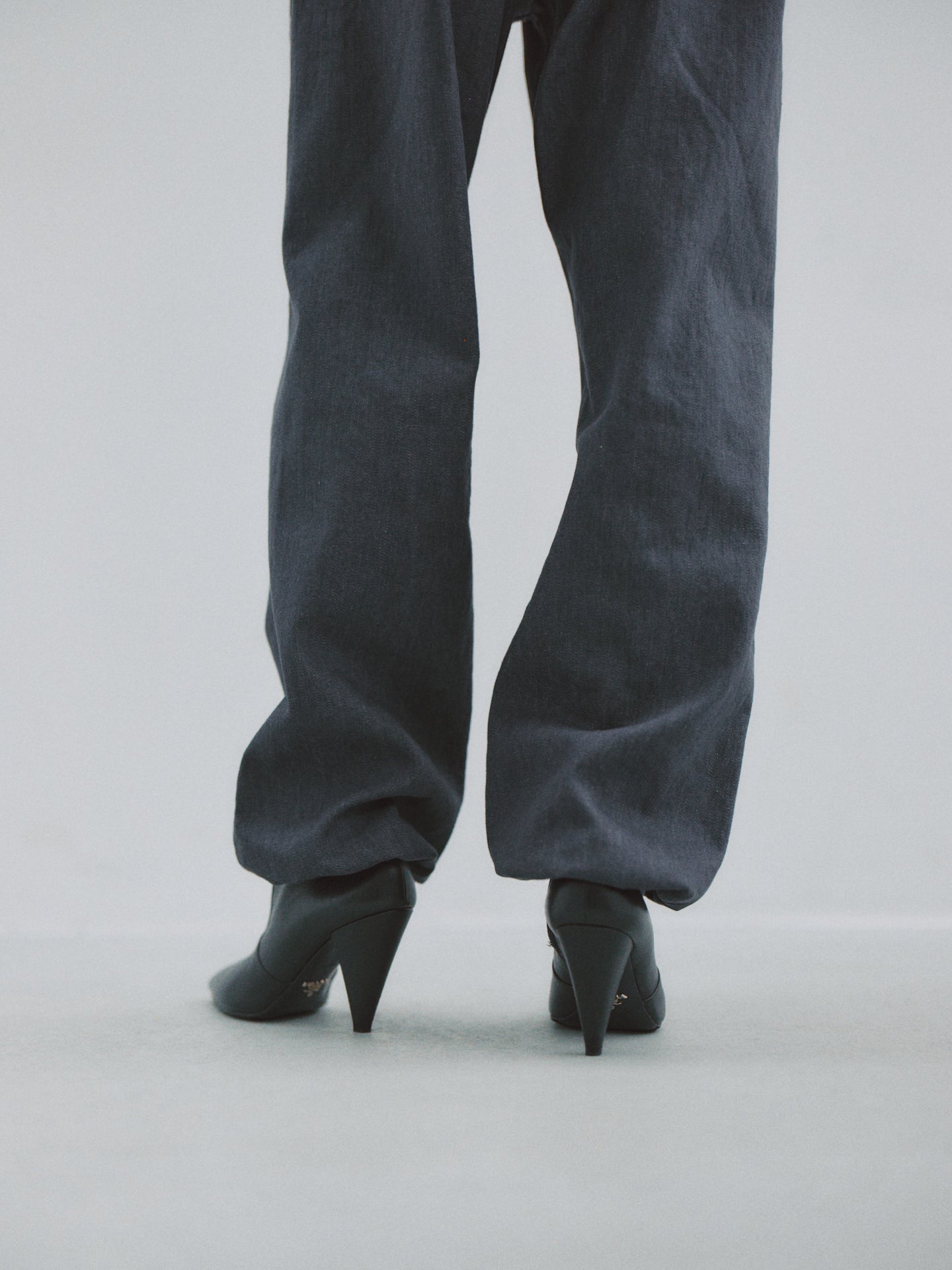 TNH ROWENA JEAN (gray)