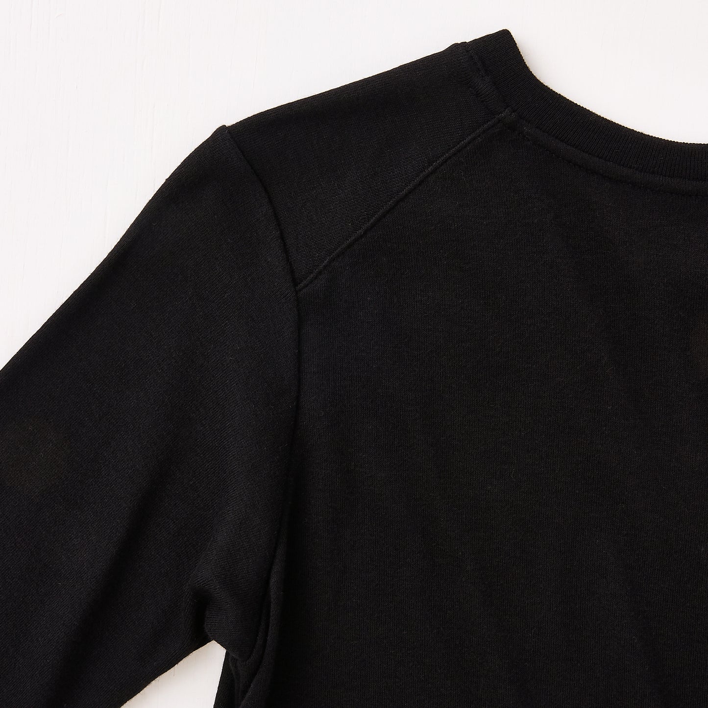 THURLOE V NECK (black)