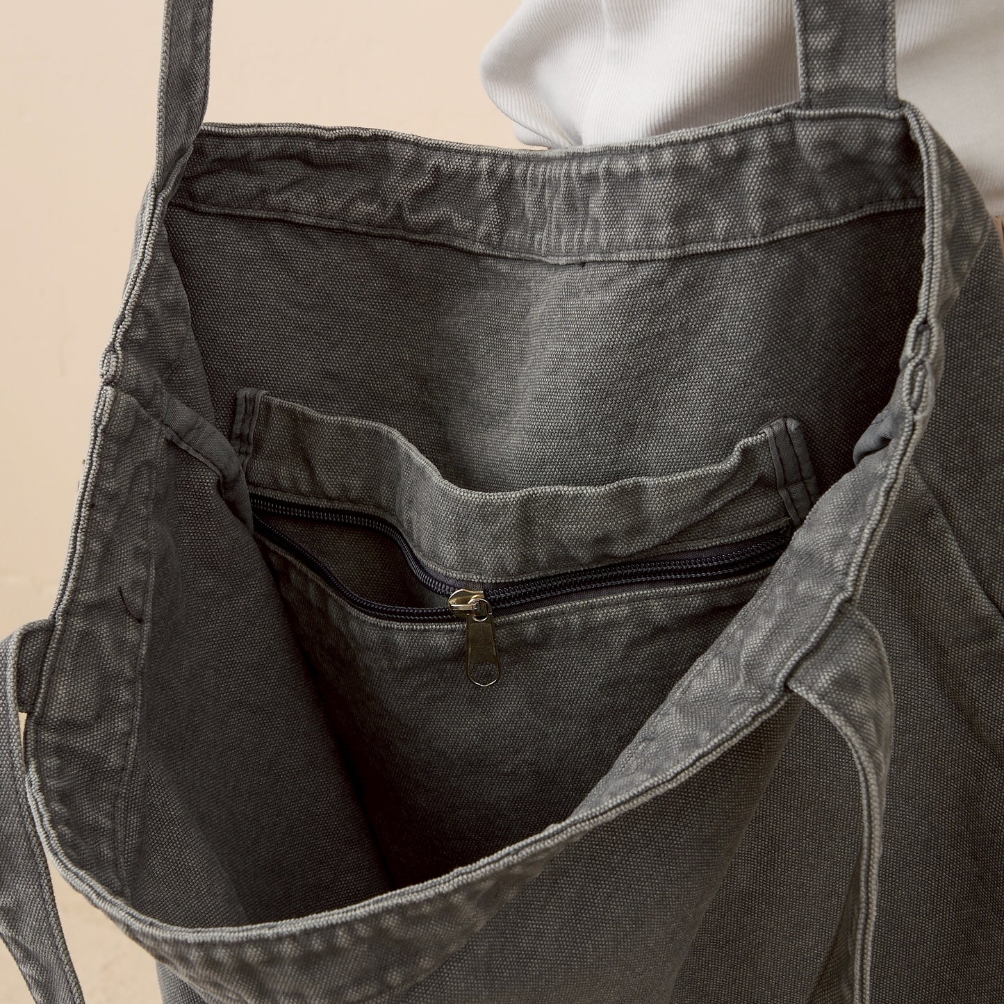 TNH NEIGHBOR TOTE