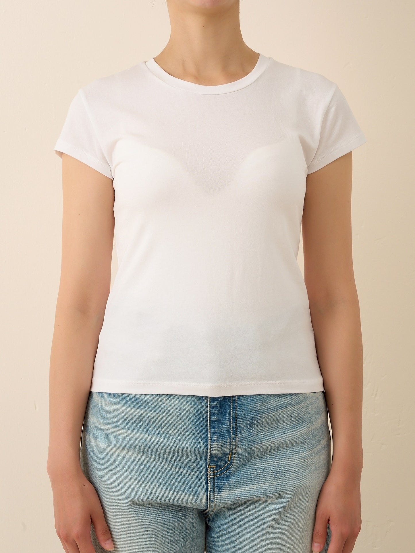 KIKI BABY TEE (white)