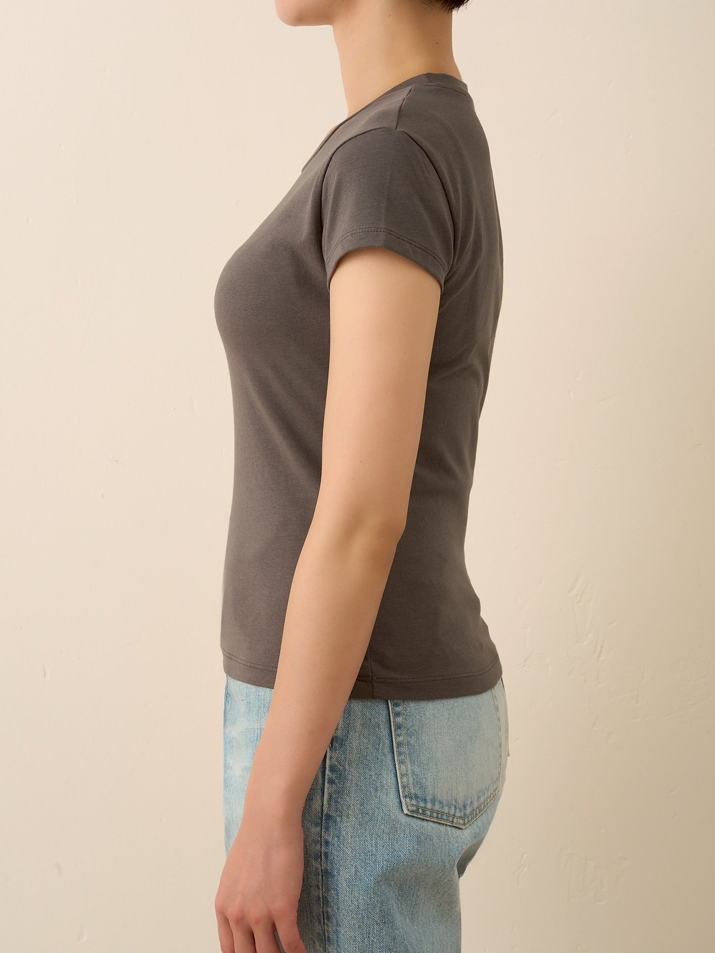 KIKI BABY TEE (charcoal gray)